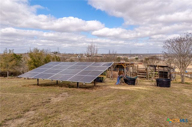 250 Rocky Road, Lockhart, TX 78644