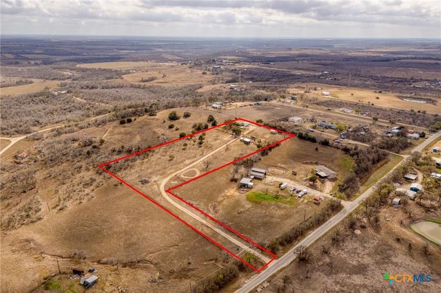 250 Rocky Road, Lockhart, TX 78644