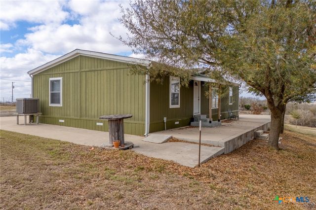 250 Rocky Road, Lockhart, TX 78644