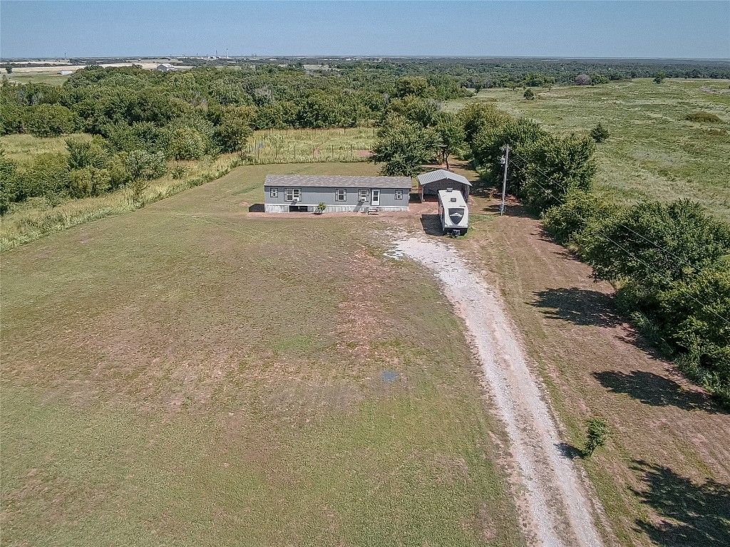 1884 Cox City Road, Rush Springs, OK 73082