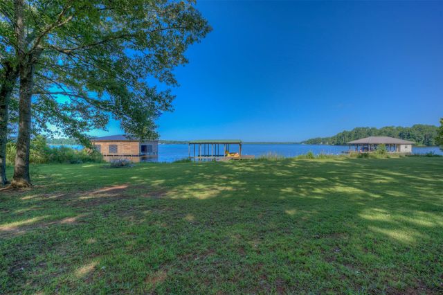 111 Oak Leaf Trail, Benton, LA 71006