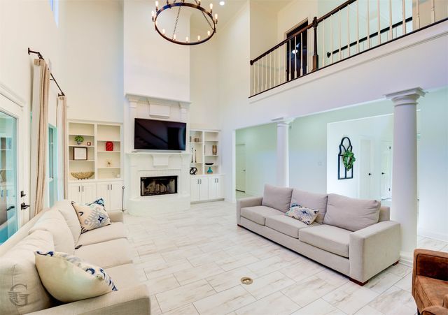 111 Oak Leaf Trail, Benton, LA 71006