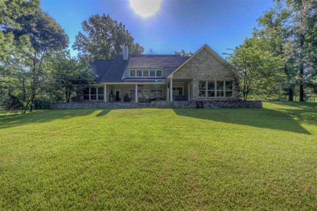 111 Oak Leaf Trail, Benton, LA 71006