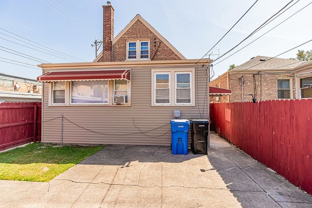 10714 S Eberhart Avenue, Chicago, IL 60628