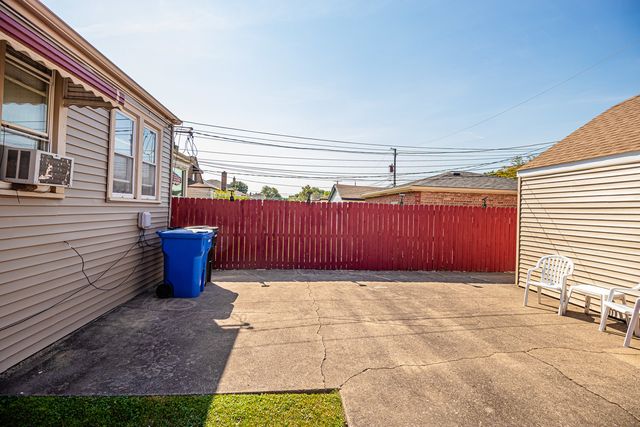 10714 S Eberhart Avenue, Chicago, IL 60628