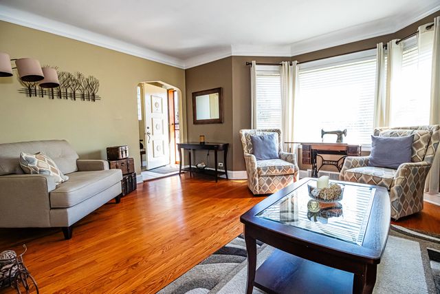 10714 S Eberhart Avenue, Chicago, IL 60628