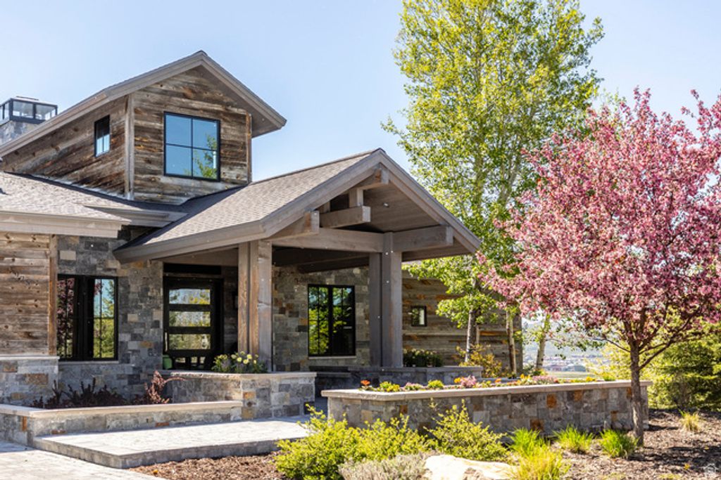 Image 3 of property listing at 5925 MOUNTAIN RANCH DR, Park City, UT 84098