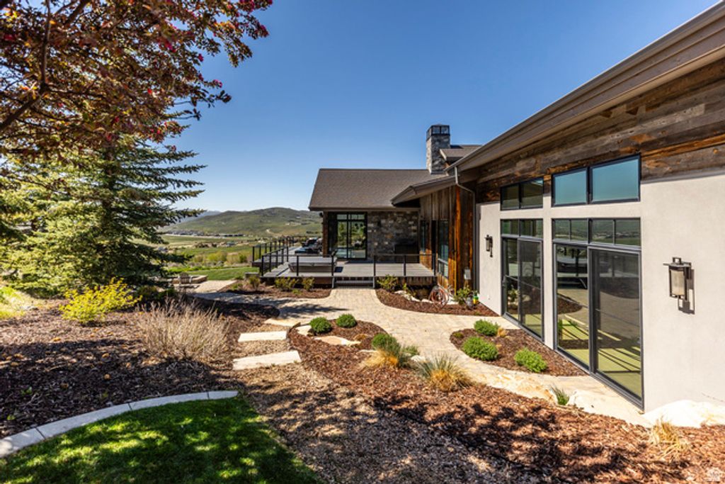 Image 38 of property listing at 5925 MOUNTAIN RANCH DR, Park City, UT 84098