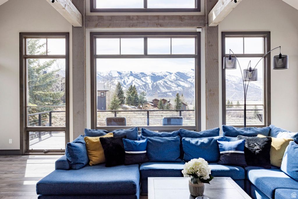 Image 7 of property listing at 5925 MOUNTAIN RANCH DR, Park City, UT 84098