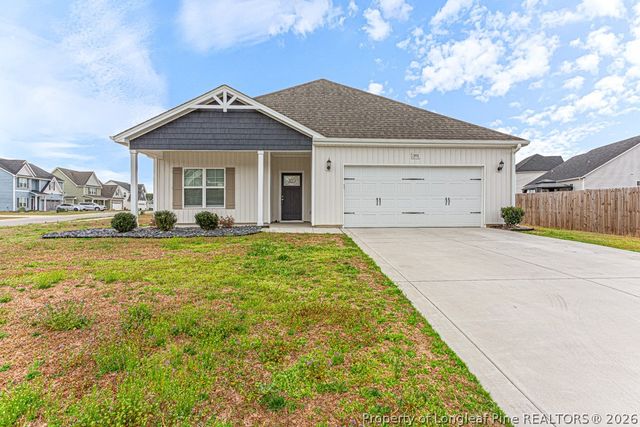 391 Leach Creek Drive, Raeford, NC 28376