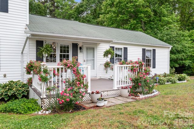 1823 N Ingleside Farm Road, Iron Station, NC 28080
