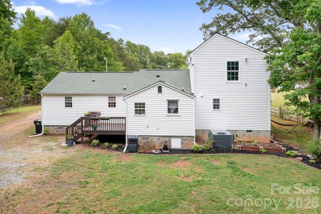 1823 N Ingleside Farm Road, Iron Station, NC 28080