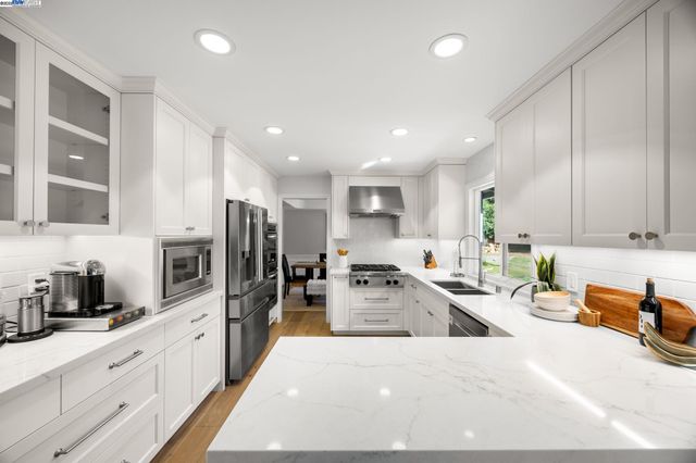 90 Princeton Ct, Danville, CA 94526