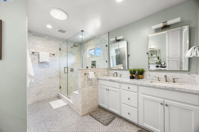 90 Princeton Ct, Danville, CA 94526