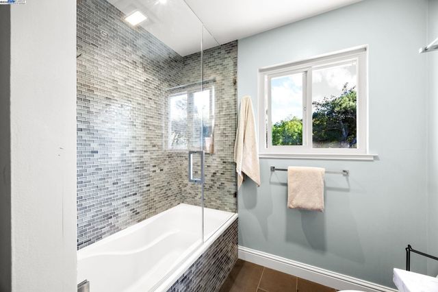 90 Princeton Ct, Danville, CA 94526