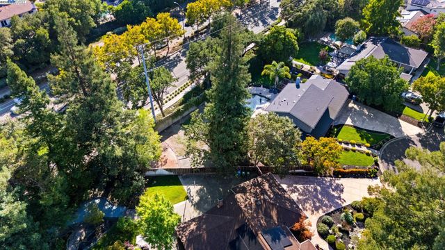 90 Princeton Ct, Danville, CA 94526