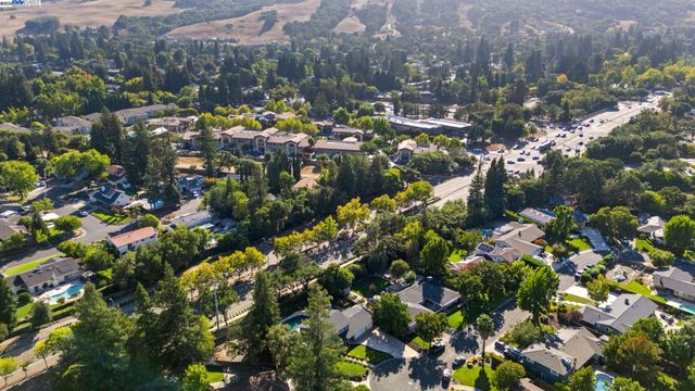 90 Princeton Ct, Danville, CA 94526