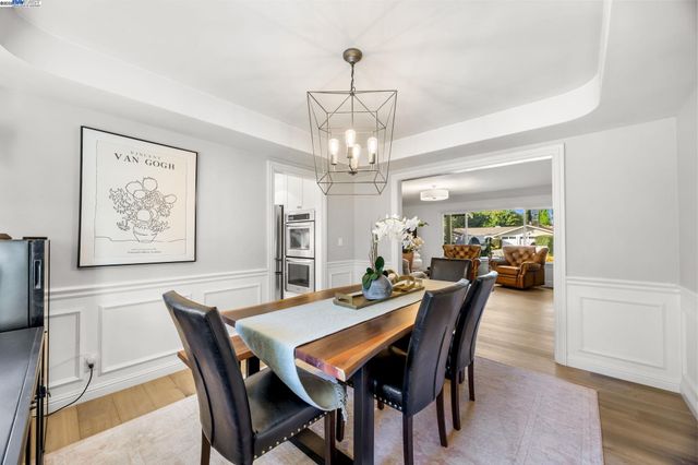 90 Princeton Ct, Danville, CA 94526
