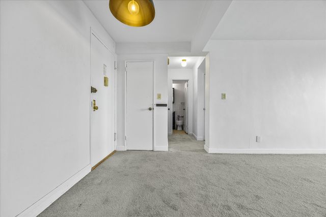 3976 57th St Apt 6E, New York City, NY 11377