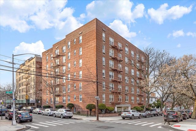 3976 57th St Apt 6E, New York City, NY 11377