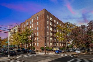3976 57th St Apt 6E, New York City, NY 11377