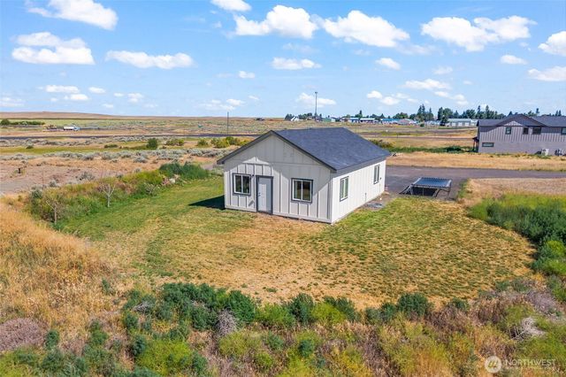 38220 Fitness Lane E, Davenport, WA 99122