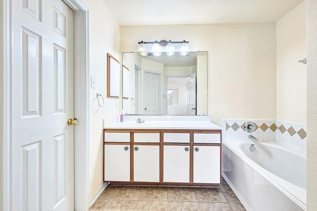 8027 Saffron Lane, Baytown, TX 77521