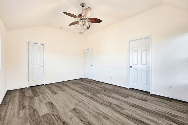 8027 Saffron Lane, Baytown, TX 77521