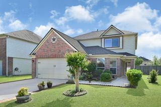 8027 Saffron Lane, Baytown, TX 77521