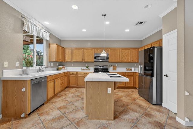 6311 Bluebill Ct, Rocklin, CA 95765