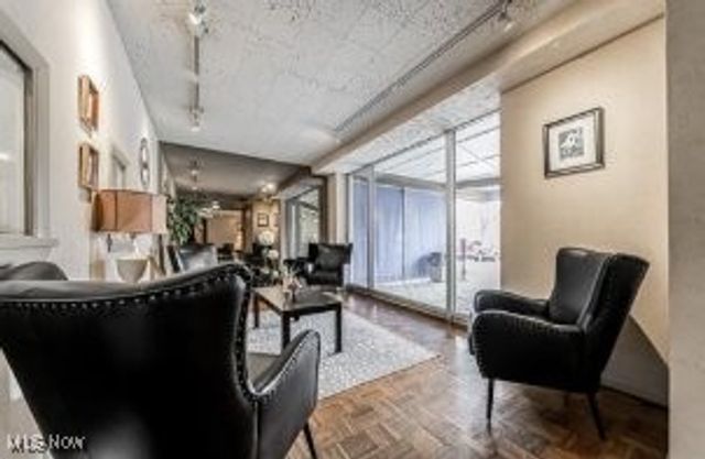 11850 Edgewater Drive 114, Lakewood, OH 44107