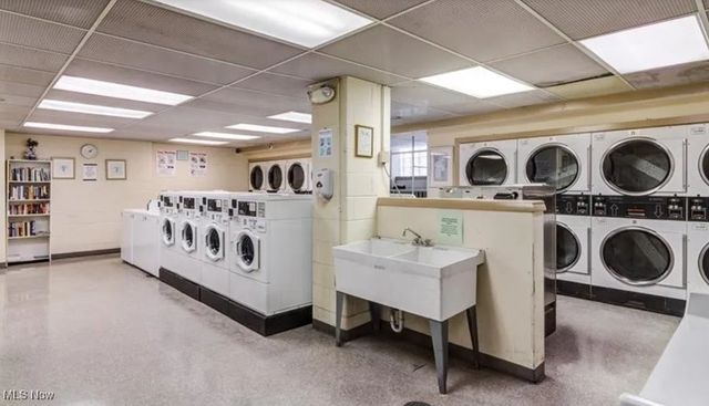 11850 Edgewater Drive 114, Lakewood, OH 44107