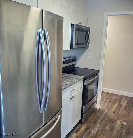 11850 Edgewater Drive 114, Lakewood, OH 44107