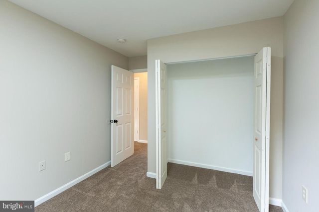 138 GEORGETOWN SQ, Martinsburg, WV 25401