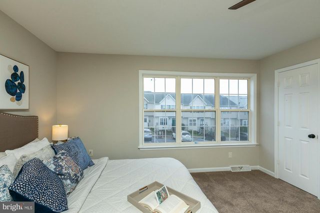 138 GEORGETOWN SQ, Martinsburg, WV 25401