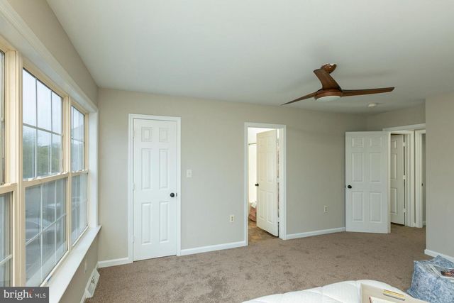 138 GEORGETOWN SQ, Martinsburg, WV 25401