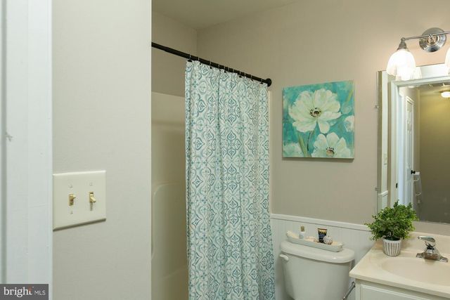 138 GEORGETOWN SQ, Martinsburg, WV 25401