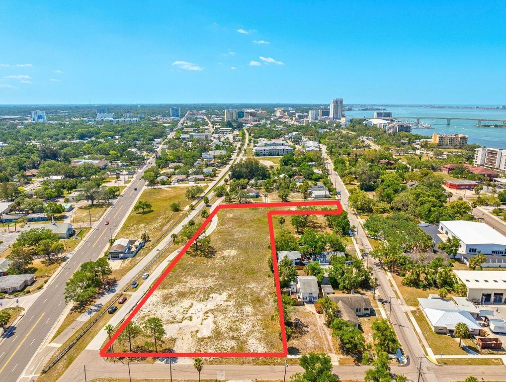 611 PALM BLUFF STREET, Clearwater, FL 33755