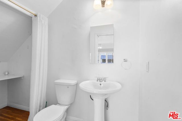 327 Ogden Drive, Los Angeles, CA 90036