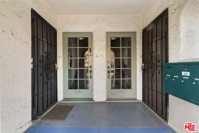 327 Ogden Drive, Los Angeles, CA 90036