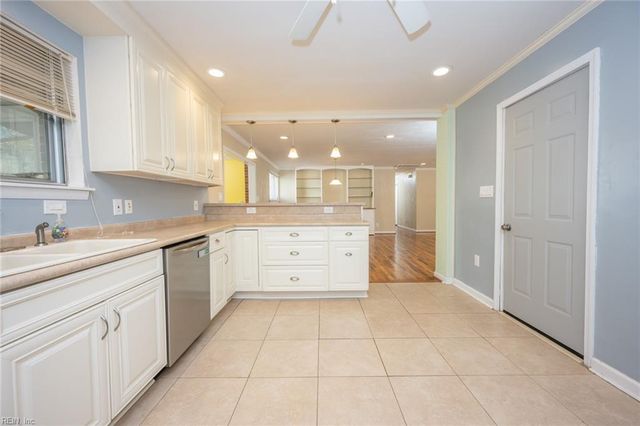 2409 Twin Lake RD, Virginia Beach, VA 23454