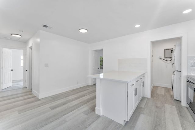 424 NW 2nd Terrace, Deerfield Beach, FL 33441