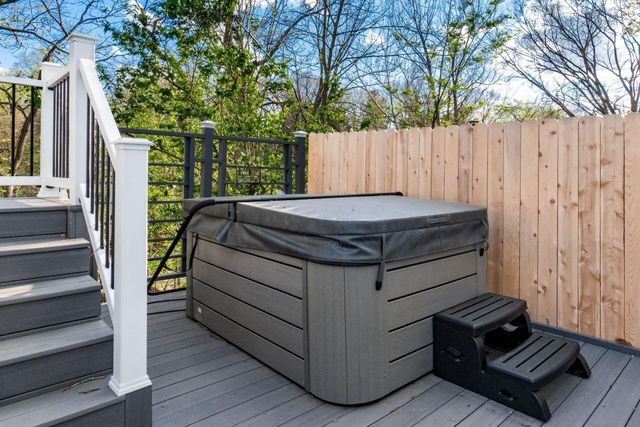 451 Fairlawn Drive, Columbus, OH 43214