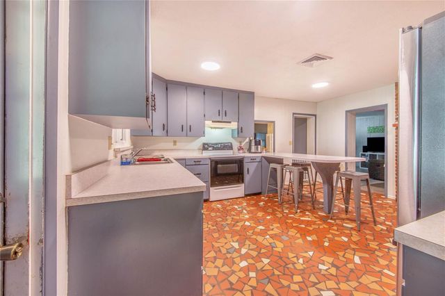 308 GRANADA ROAD, Auburndale, FL 33823