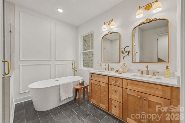 401 7th Street NE, Conover, NC 28613