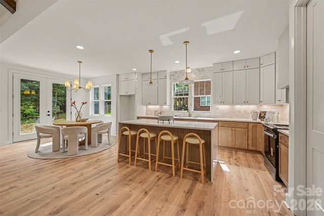 401 7th Street NE, Conover, NC 28613