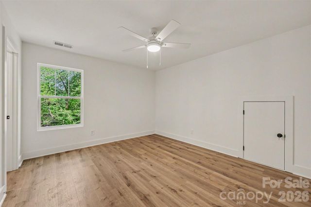 401 7th Street NE, Conover, NC 28613