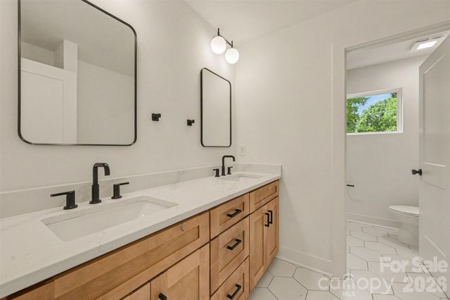 401 7th Street NE, Conover, NC 28613