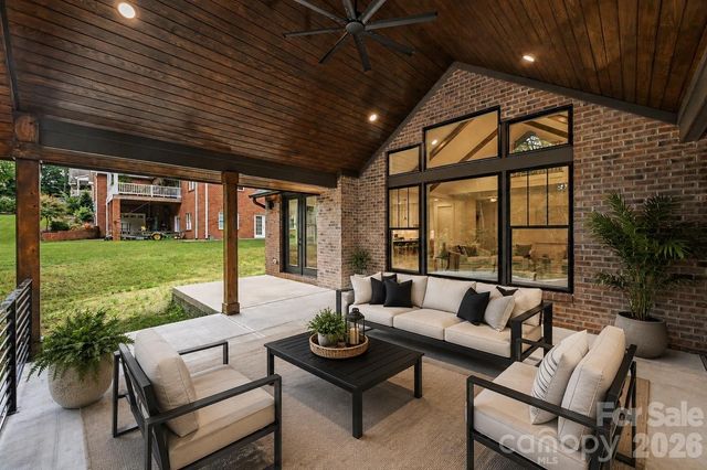 401 7th Street NE, Conover, NC 28613