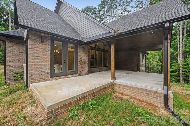 401 7th Street NE, Conover, NC 28613